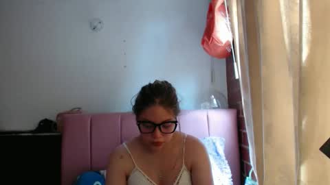 alaina_blessed online show from December 3, 4:05 pm