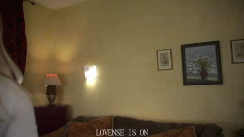 Snapshot of alainejomes chatting on May 27, 2:36 pm VETTA online show from May 27, 2:36 pm