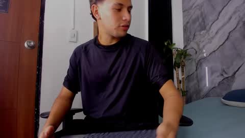 Snapshot of alan__smith chatting on November 12, 7:57 pm alan__smith online show from November 12, 7:57 pm