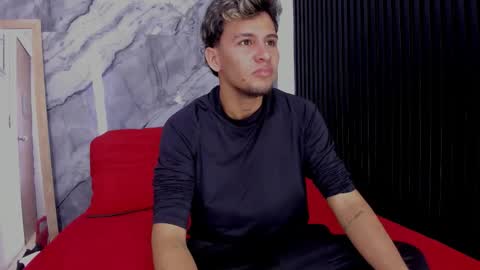 Snapshot of alan__smith chatting on November 20, 7:35 pm alan__smith online show from November 20, 7:35 pm