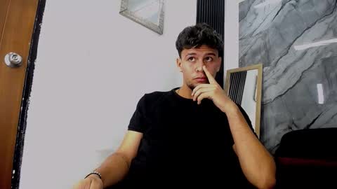 Snapshot of alan__smith chatting on January 5, 7:39 pm alan__smith online show from January 5, 7:39 pm