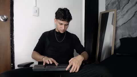 Snapshot of alan__smith chatting on January 9, 9:16 pm alan__smith online show from January 9, 9:16 pm