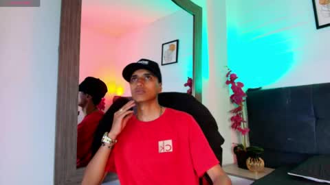 Snapshot of alan_colthon chatting on April 28, 3:44 am alan_colthon online show from April 28, 3:44 am