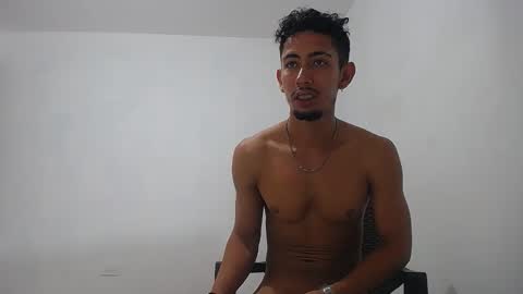 Snapshot of alan_gay chatting on October 17, 12:47 am Alan online show from October 17, 12:47 am