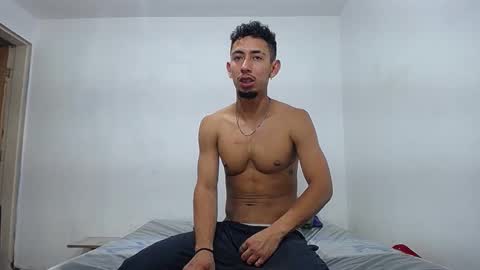 Snapshot of alan_gay chatting on October 30, 1:40 am Alan online show from October 30, 1:40 am