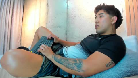 Snapshot of alan_greek_1 chatting on December 7, 3:36 am Alan greek online show from December 7, 3:36 am