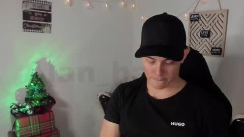 Alan Hadid online show from December 21, 4:09 am