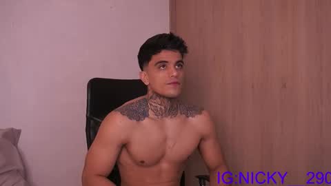 alan_morrys online show from December 17, 2:17 am