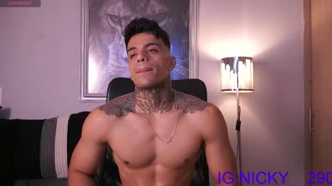 alan_morrys online show from March 19, 3:10 am