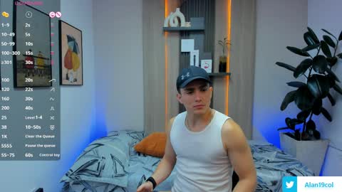 Alan  Kevin can we reach 100 thumbs up please guys  online show from April 1, 7:11 pm