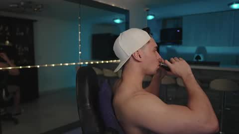 Alan Vidal online show from April 14, 4:18 am