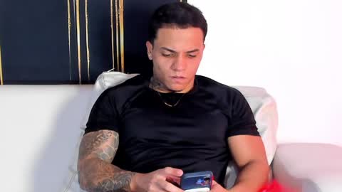 Snapshot of alan_vitori chatting on May 13, 2:20 am alan_vitori online show from May 13, 2:20 am