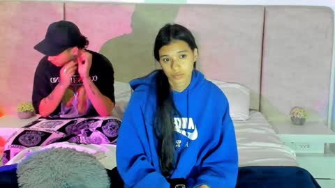             online show from December 4, 7:50 am