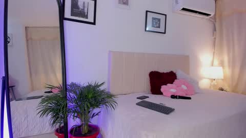 alana_ada online show from November 21, 2:21 am