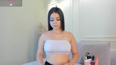 Snapshot of alana_cutte chatting on June 2, 4:47 am alana_cutte online show from June 2, 4:47 am