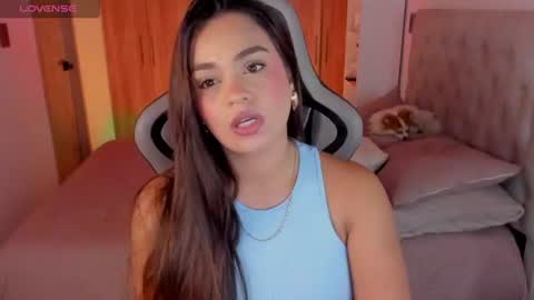 Snapshot of alana_dantes chatting on July 28, 8:12 pm M E L I online show from July 28, 8:12 pm