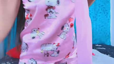 Snapshot of alana_pink95 chatting on May 8, 11:59 am alana_pink95 online show from May 8, 11:59 am