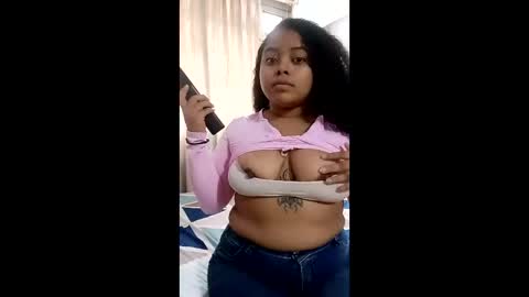 Alana Gmez  online show from May 13, 4:26 pm