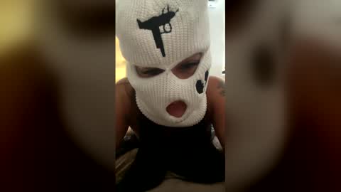 alanabrl online show from April 14, 2:12 pm