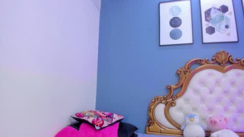 alana online show from September 14, 4:06 pm