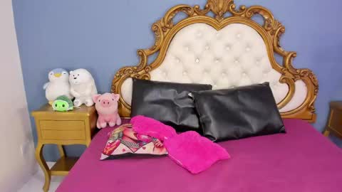 Snapshot of alanajones1 chatting on April 25, 11:24 am alana online show from April 25, 11:24 am