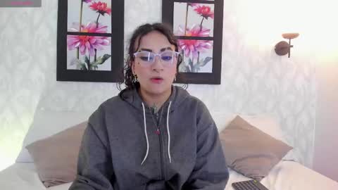  Alana Whitte  online show from December 22, 11:51 am