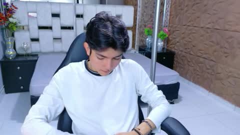 Snapshot of alandelrey57 chatting on January 8, 3:53 am ALAN DEL REY online show from January 8, 3:53 am