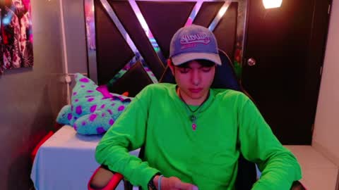 Snapshot of alandelrey57 chatting on February 3, 6:22 am ALAN DEL REY online show from February 3, 6:22 am