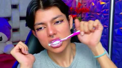 Snapshot of alandelrey57 chatting on February 25, 5:22 pm ALAN DEL REY online show from February 25, 5:22 pm