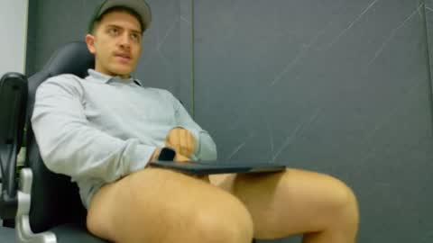 Alan Ferrer online show from January 7, 10:40 am