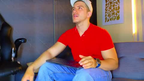 Snapshot of alanferrer chatting on July 1, 10:17 am Alan Ferrer online show from July 1, 10:17 am