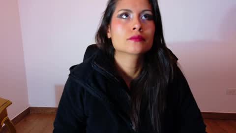 Snapshot of alanis_22 chatting on May 17, 2:35 pm alanis online show from May 17, 2:35 pm