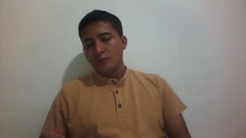 Snapshot of alanj998 chatting on April 28, 4:50 am alanj998 online show from April 28, 4:50 am