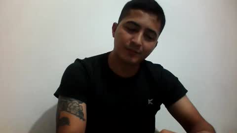 Snapshot of alanj998 chatting on June 10, 4:45 am alanj998 online show from June 10, 4:45 am