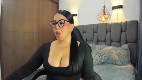 Snapshot of alanna__19 chatting on May 13, 1:58 am Alana online show from May 13, 1:58 am