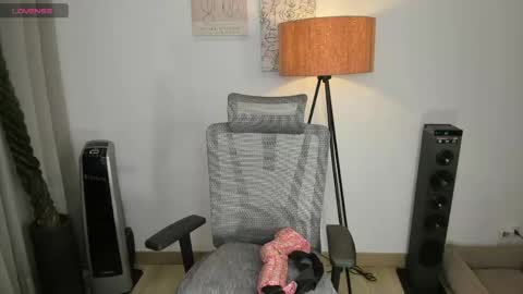 Snapshot of alanna_clark chatting on June 1, 2:24 am Alanna online show from June 1, 2:24 am