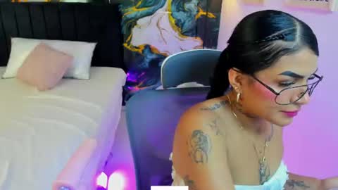 Alana online show from June 23, 7:01 pm