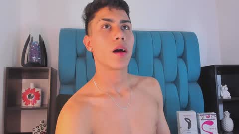 Snapshot of alannaughty_ chatting on December 31, 10:56 pm alannaughty_ online show from December 31, 10:56 pm