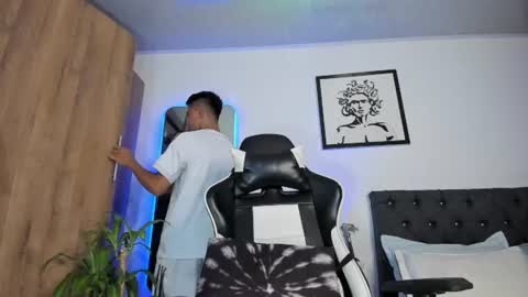 Snapshot of alannaughty_ chatting on July 9, 11:31 pm alannaughty_ online show from July 9, 11:31 pm