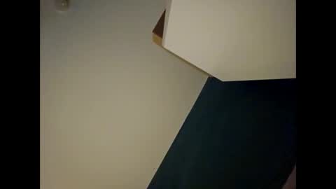 Snapshot of alannovak8 chatting on March 1, 12:23 am alannovak8 online show from March 1, 12:23 am