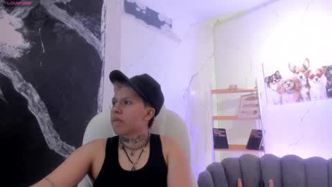 alanred_ online show from September 28, 4:51 am