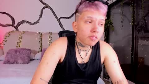 alanred_ online show from October 5, 3:38 am