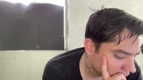 Snapshot of alber753713 chatting on May 28, 6:49 pm alber753713 online show from May 28, 6:49 pm