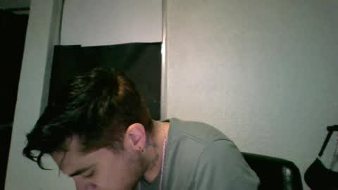 Snapshot of alber753713 chatting on June 24, 6:34 am alber753713 online show from June 24, 6:34 am