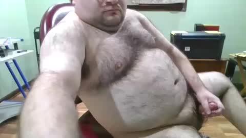 Snapshot of albertle345 chatting on January 18, 10:39 pm albertle345 online show from January 18, 10:39 pm