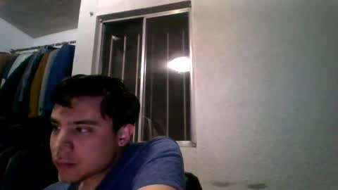 Snapshot of albertoarenas16 chatting on April 10, 2:28 am albertoarenas16 online show from April 10, 2:28 am