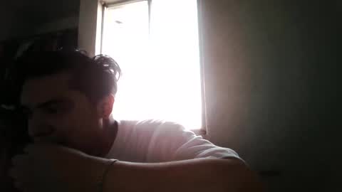 Snapshot of albertoarenas16 chatting on April 14, 10:05 pm albertoarenas16 online show from April 14, 10:05 pm