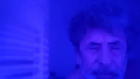 Snapshot of albertoto71 chatting on April 8, 2:33 am albertoto71 online show from April 8, 2:33 am