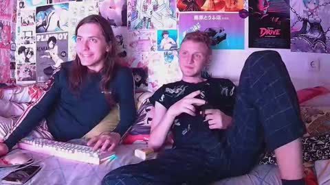 Snapshot of albertpainhate chatting on October 19, 8:20 pm Albert You can ------------ support me at  online show from October 19, 8:20 pm