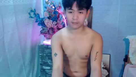 Snapshot of albertx_destroyer69 chatting on May 19, 3:02 am Albert online show from May 19, 3:02 am